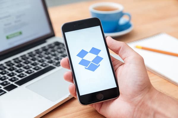 Dropbox推出AI功能Dropbox Dash 提高生产力和效率-搬主题
